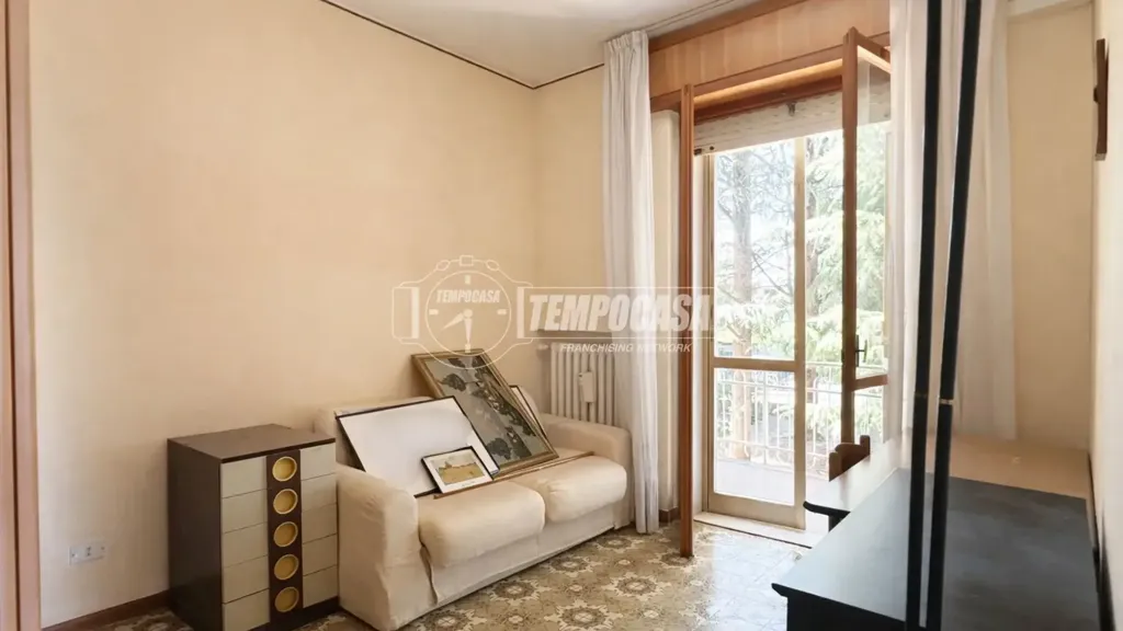 Magamistoad - Triplex in Centre with Balcony in Sedriano