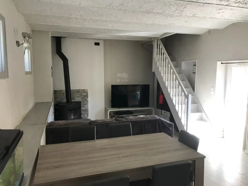 Salle à manger - Maison de Village avec Balcon à Sermaise