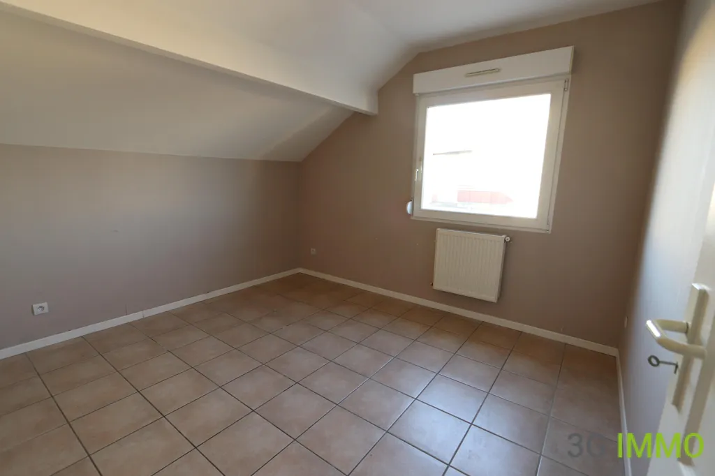 Toad - T5 Apartment with Terrace in Clouange