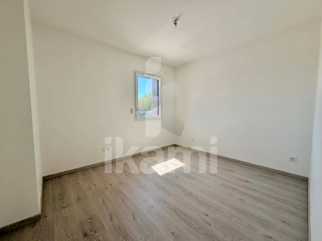 Pièces - Appartement Duplex T5 avec Balcon à Voiron