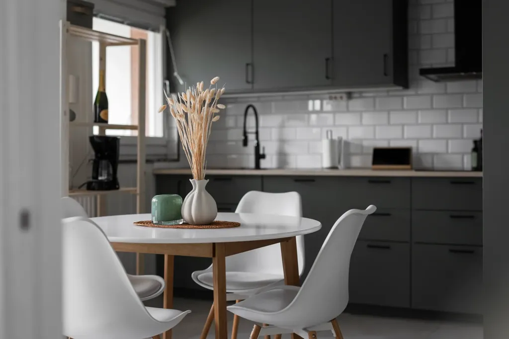 Salle à manger - Renovated Flat with Balcony in Kristinehamn