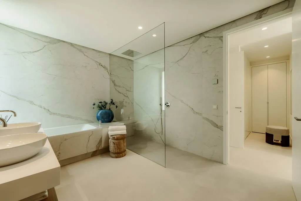Vannitoad - Triplex with Rooftop Pool in Marbella Golden Mile