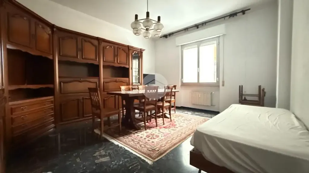 Magamistoad - Spacious Flat with Balcony in Genoa