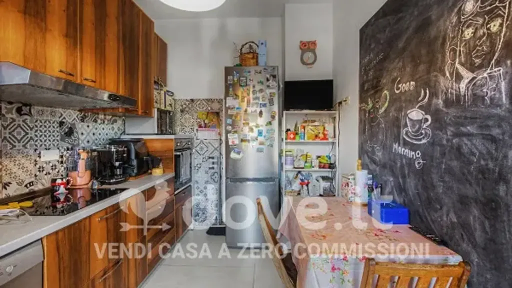 Cuisine - Spacious Apartment with Balcony in Bresso