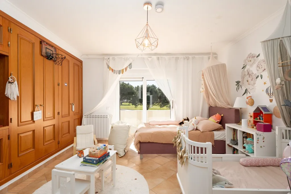 Magamistoad - 3+1 Bedroom House with Pool in Vilamoura
