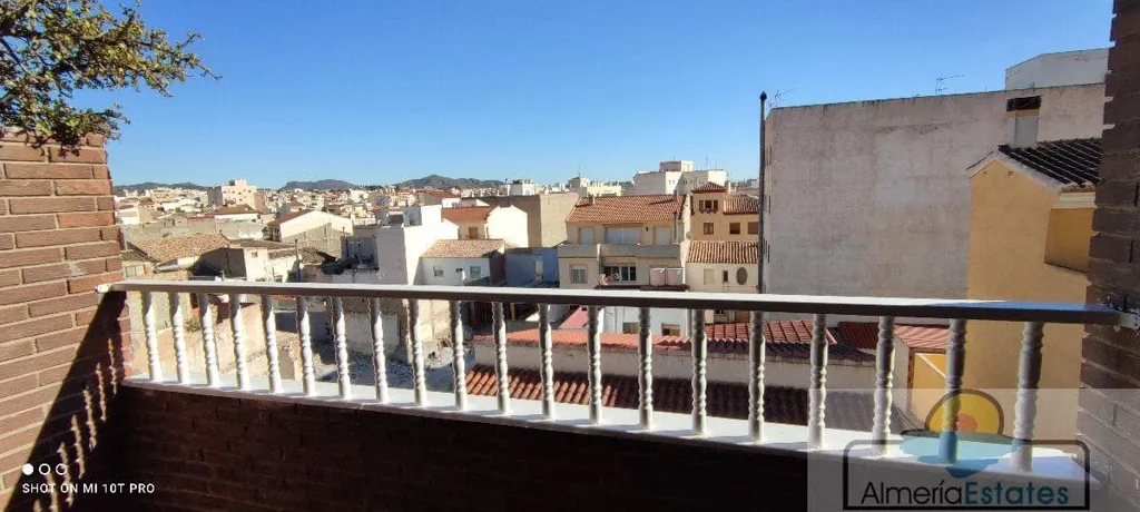 3 magamistoaga korter asukohas Almería