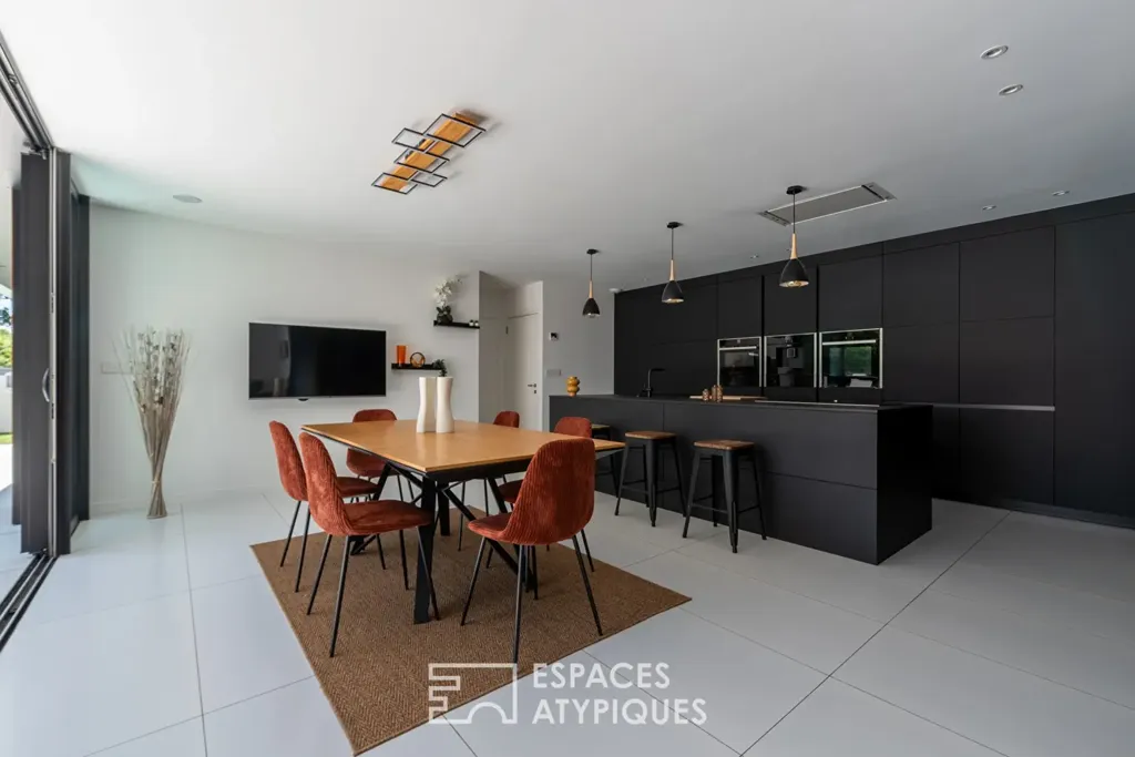 Kitchen - Architectural Villa with Pool in Rennes