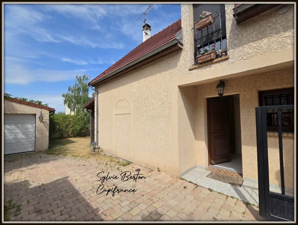 Esterno - House with Garden and Garage in Sevran
