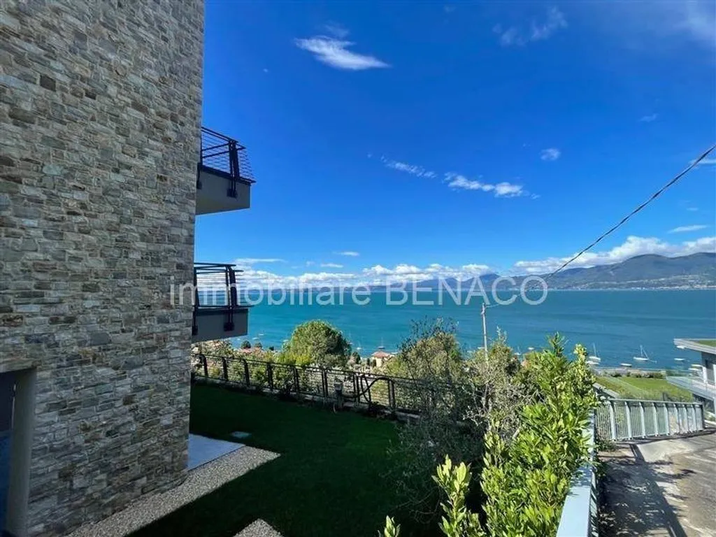 Terrasse - Luxury Apartment with Pool in Torri del Benaco