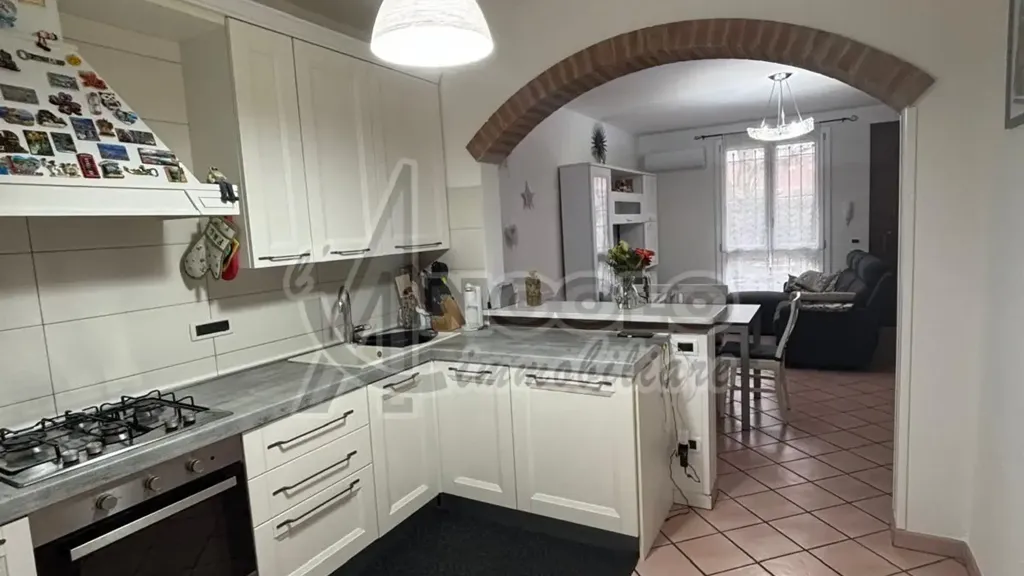 Kitchen - Bifamiliar Villa with Garden in Occhiobello