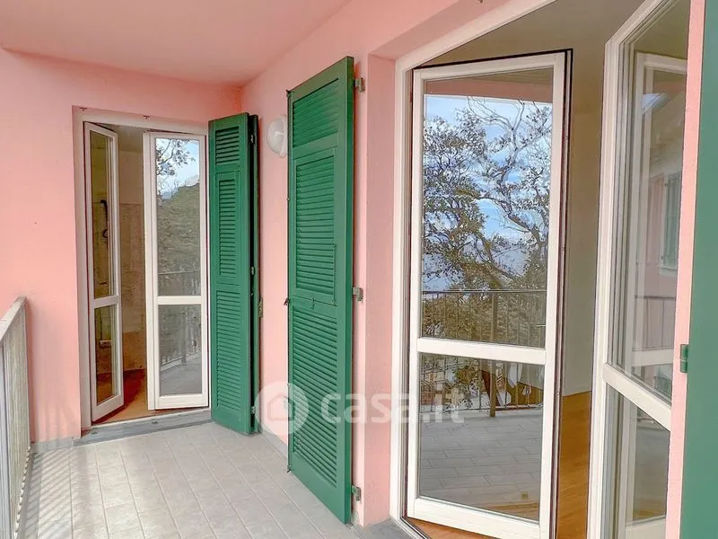 Rõdu - Triplex with Sea View in Lavagna