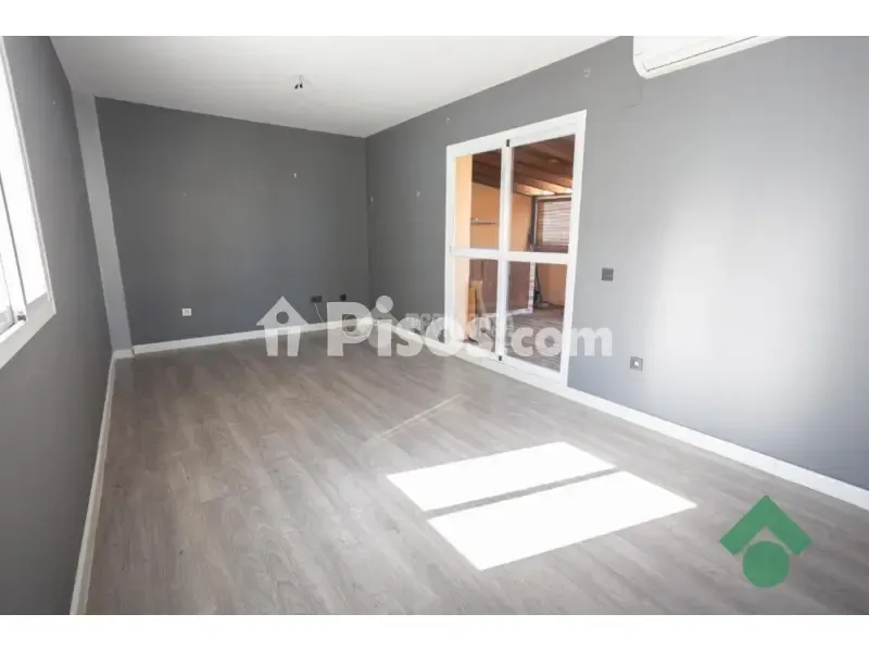 Pièces - Penthouse with Terrace in Algeciras