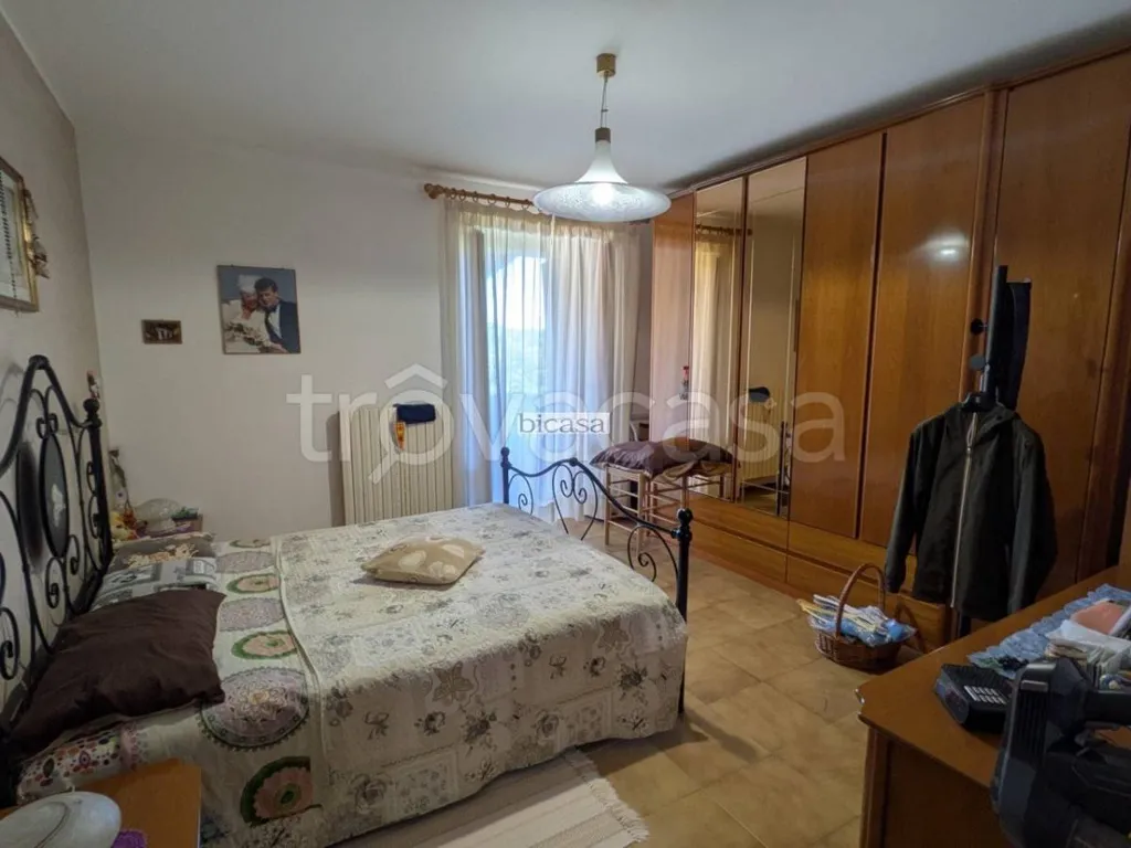 Magamistoad - Apartment with Hill View in Mombaroccio