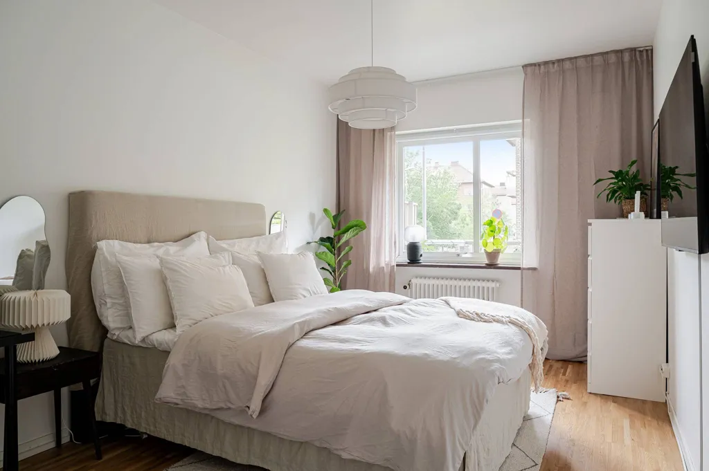 Chambres - Renovated 2-Bedroom with Balcony in Helsingborg