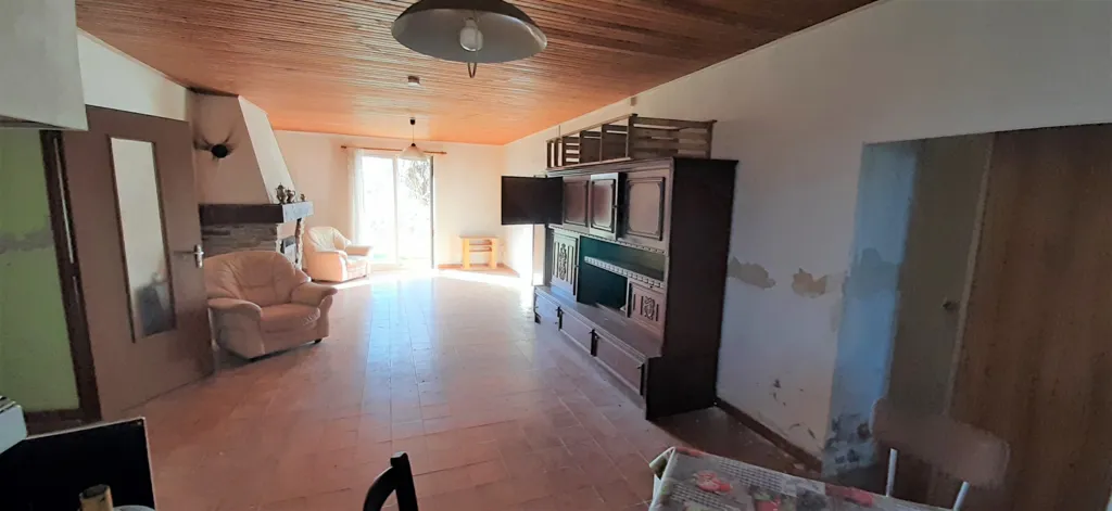 Dining Room - Stone House with Garden in Canet d'Aude