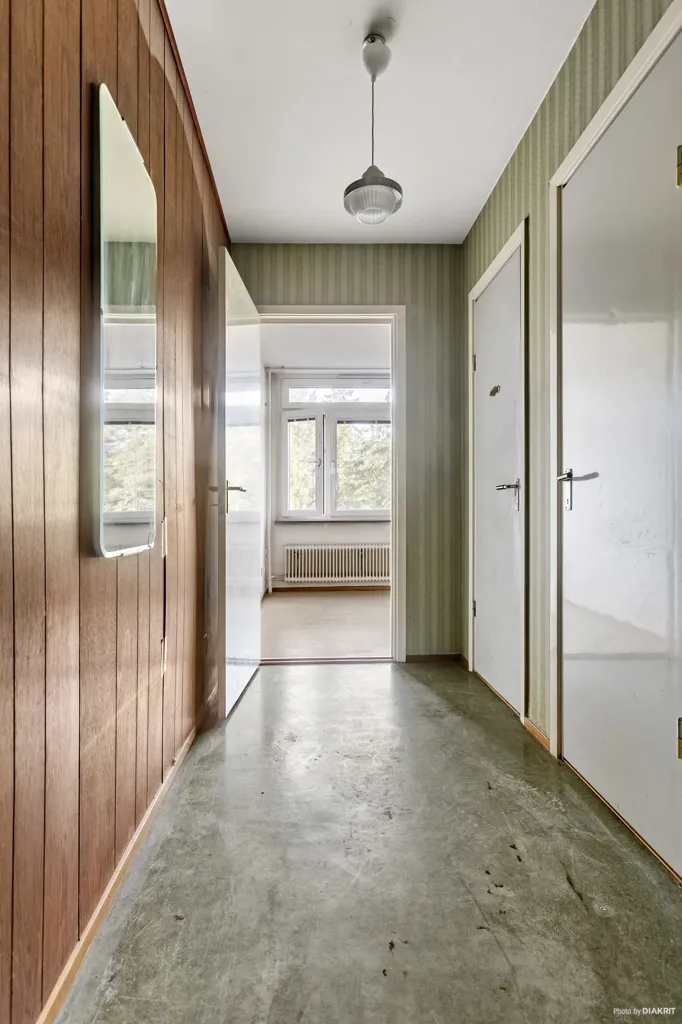 Esik - Apartment with Renovation Potential in Grindtorp