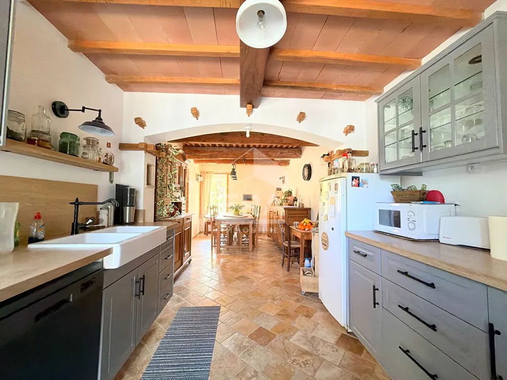 Cuisine - Mas de caractère avec jardin à Villelaure