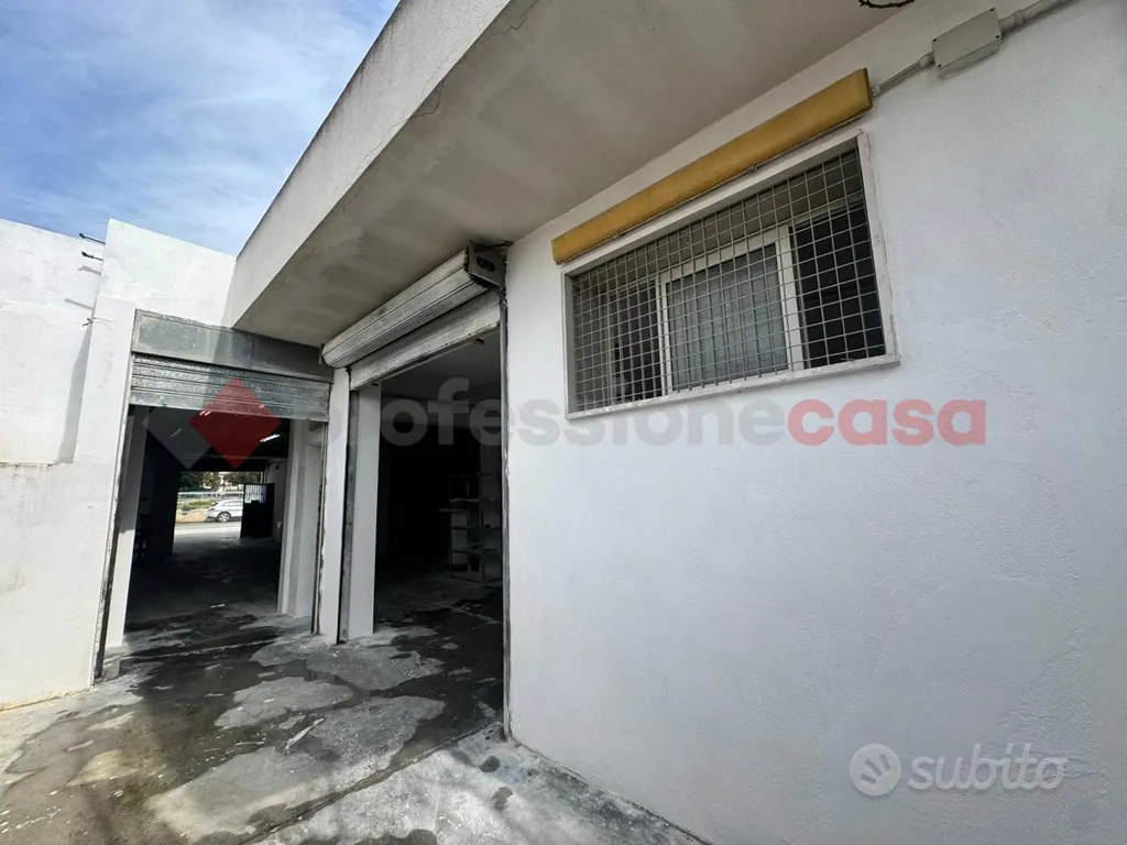 Versatile Workshop with Outdoor Space in Pulsano