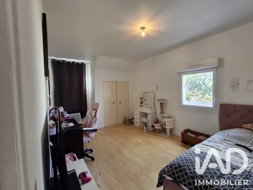 Magamistoad - Commercial Property with Bar/Crêperie in Gestel