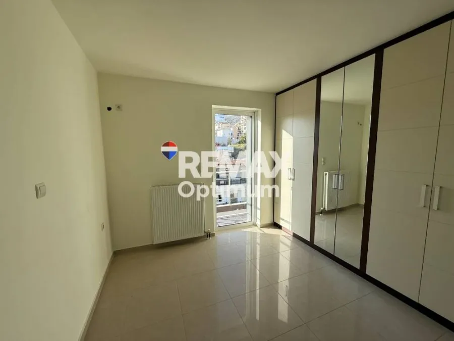Toad - Corner Penthouse with Panoramic View in Nikaia