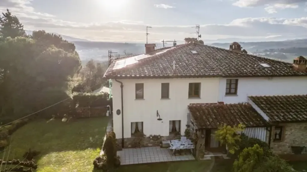 Õhuvaade - Restored Bifamily Villa with Panoramic View in Rignano