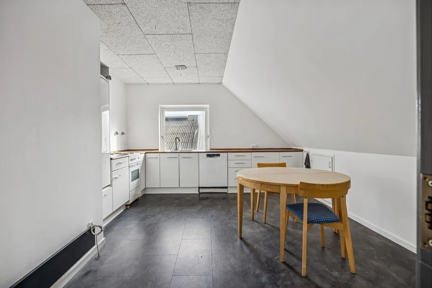 Söögituba - Office Space with Workshop in Herfølge