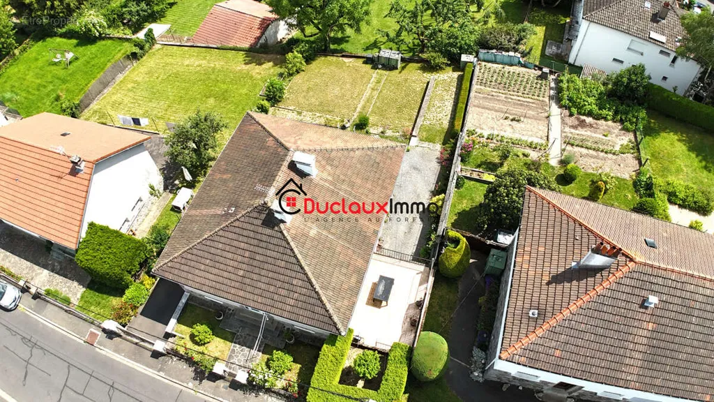 Õhuvaade - Detached House with Garden and View in Alouettes