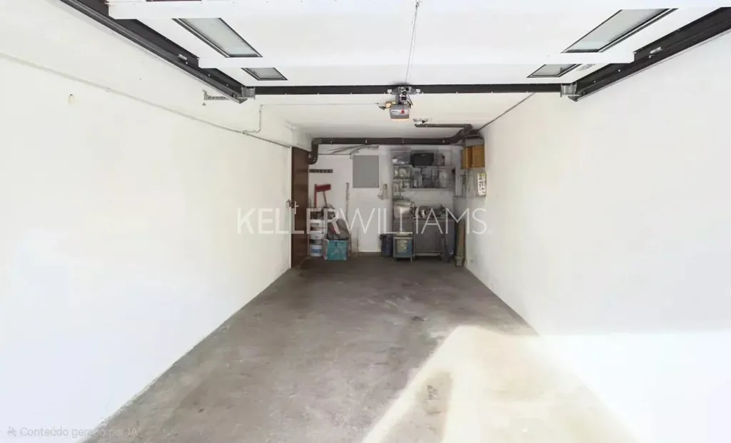Garaaž - Charming House with Office in Clemency