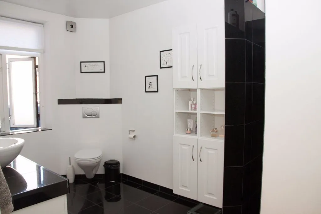 Salles de bain - Luxury Apartment with Balcony in City Centre