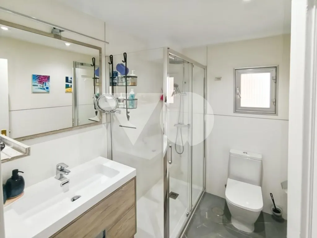 Salles de bain - Reformed Flat with Terrace in Madrid