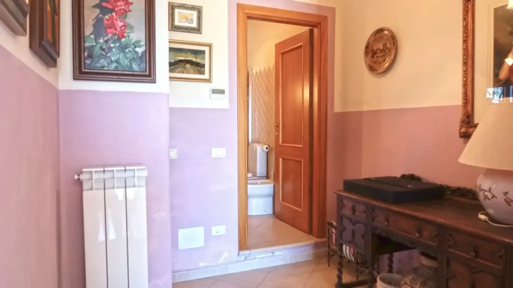 hallway_entrance