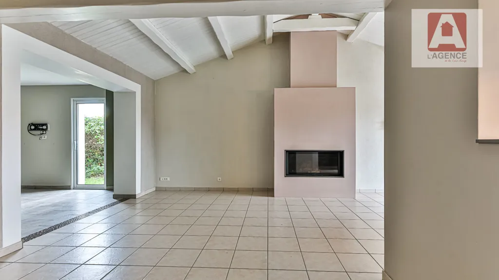 Séjour - Maison avec Piscine et Jardin à Saint-Gilles-Croix-de-Vie