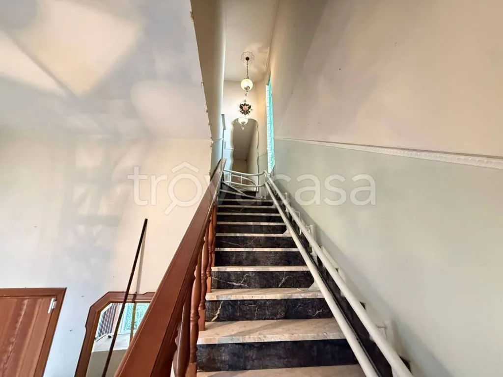 Rooms - Completely Refined Bifamiliar in Central Ferrara