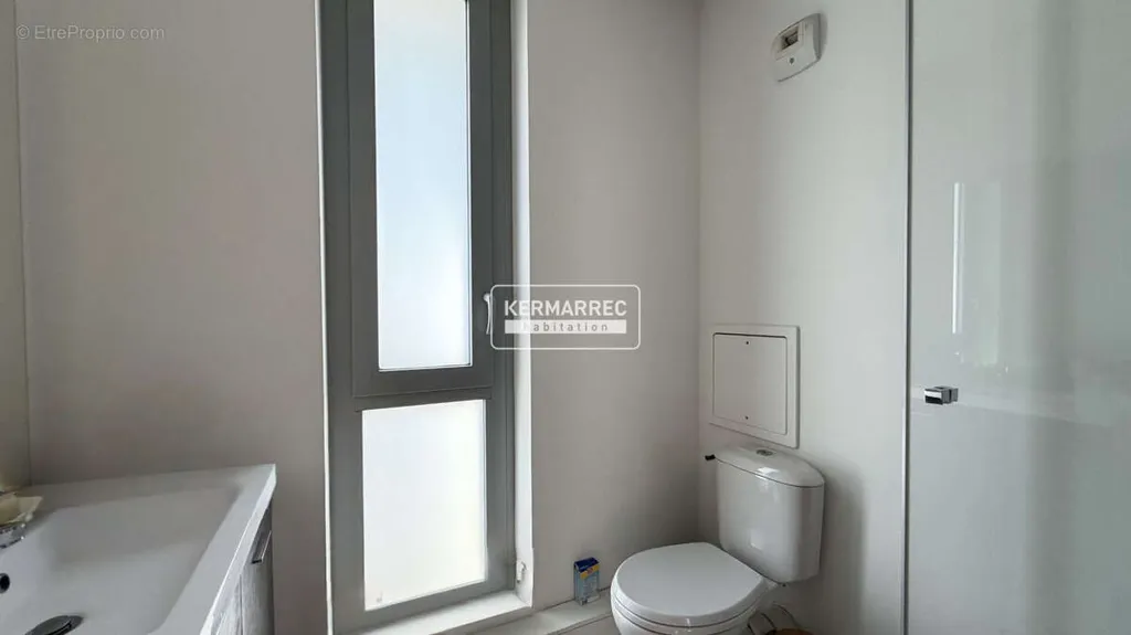 Salles de bain - Appartement Duplex avec Terrasse au Quartier Gare Sud, Nantes