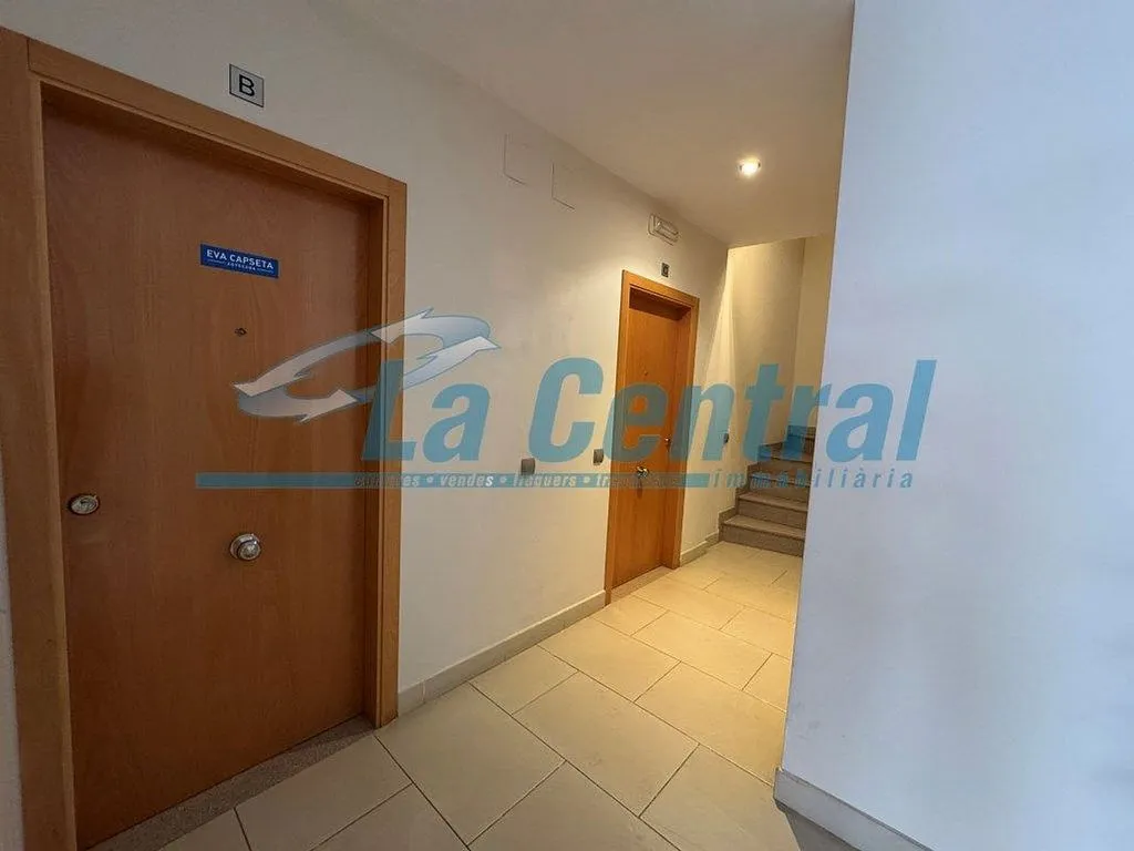 Hallway - Bright Apartment with Open Plan in La Sénia