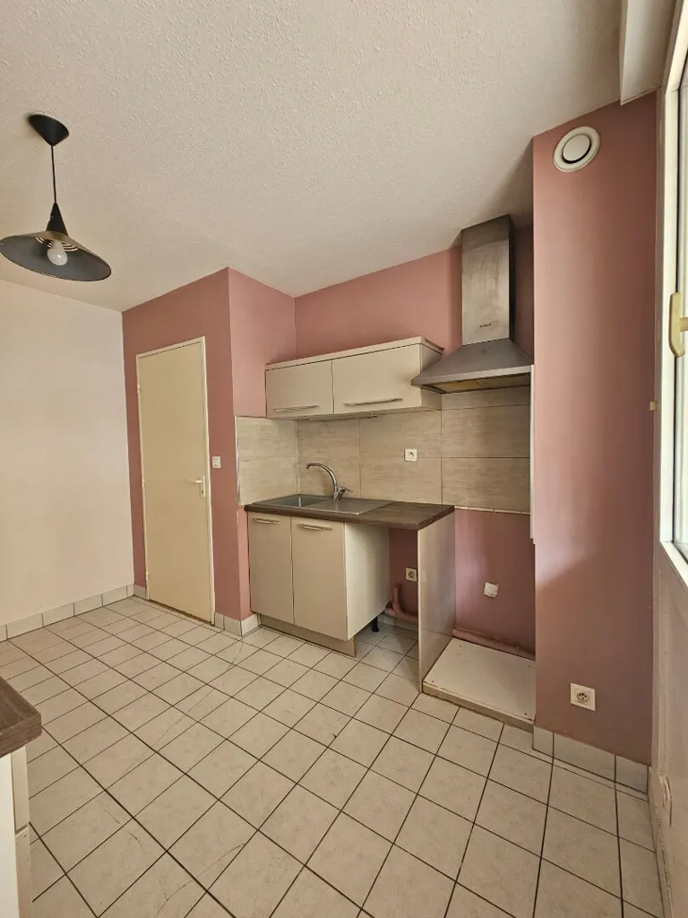 Kitchen - Bright T2 with Green Terrace in Rodez