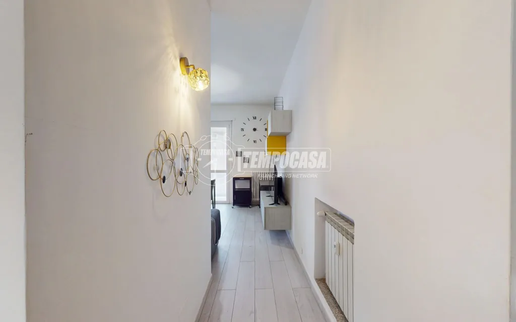 hallway_entrance