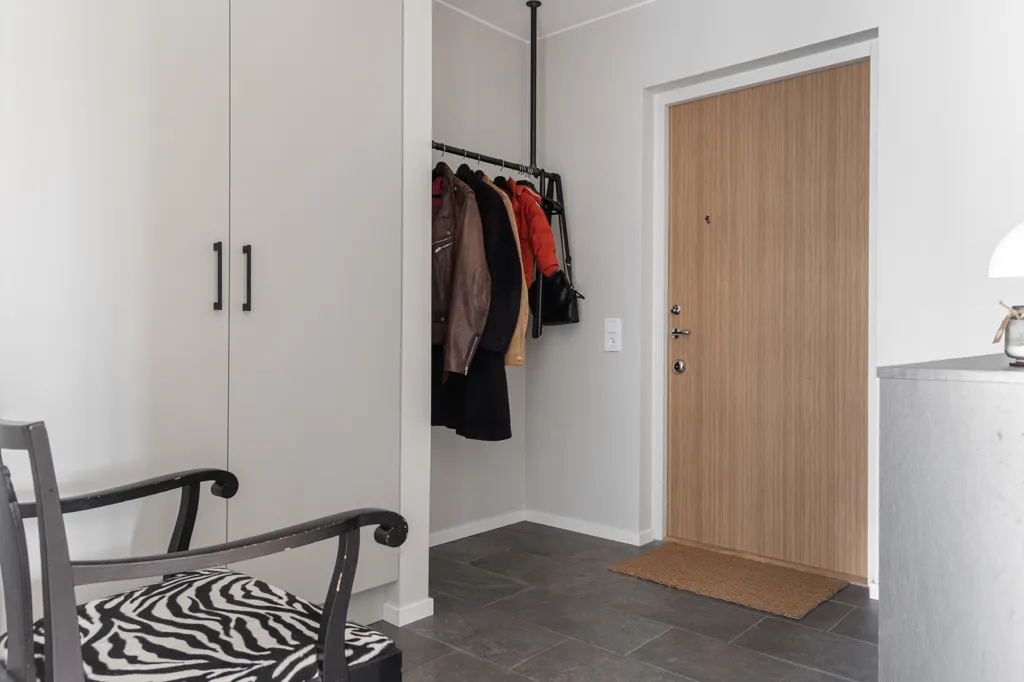 Entrée - Modern Apartment with Forest View in Hills Villastad