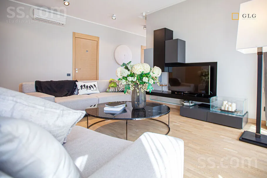 Elutuba - Furnished Apartment with Sea Access in Lielupe