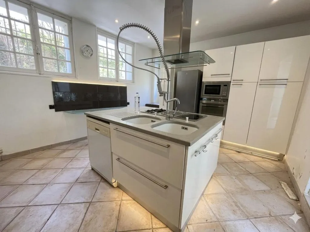 Cuisine - Ensemble Immobilier avec Deux Maisons dans la Vallée de la Juine
