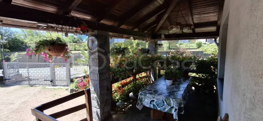 Terrazza - Single-Level Villa with Private Garden in Paruzzaro