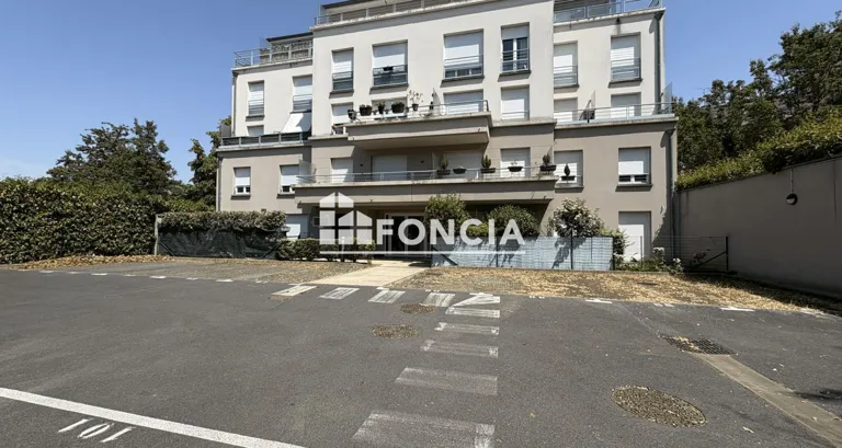 3-Piece Apartment with Balcony in Corbeil