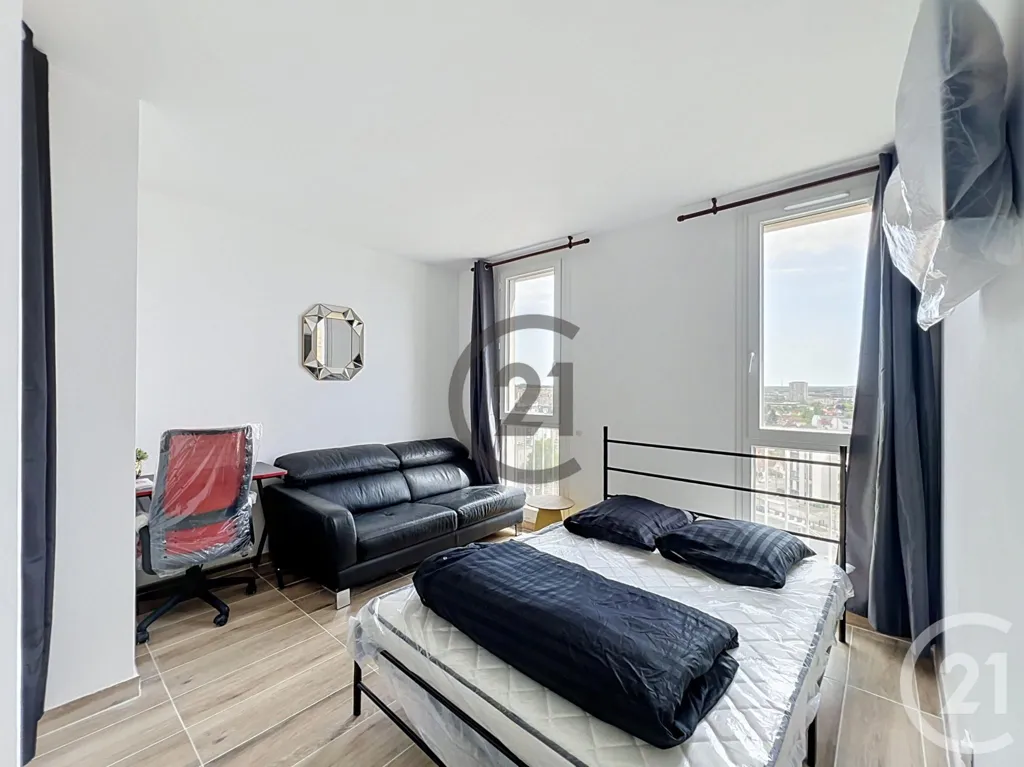 Chambres - Colocation entièrement rénovée avec balcon à Le Mée-sur-Seine