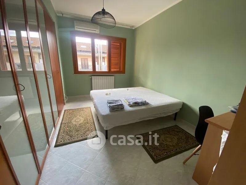 Chambres - Rented Apartment with Balcony in Messina