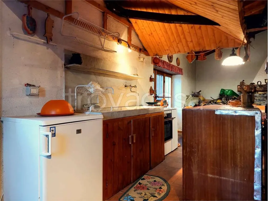 Cuisine - Independent House with Mountain View in Mendatica