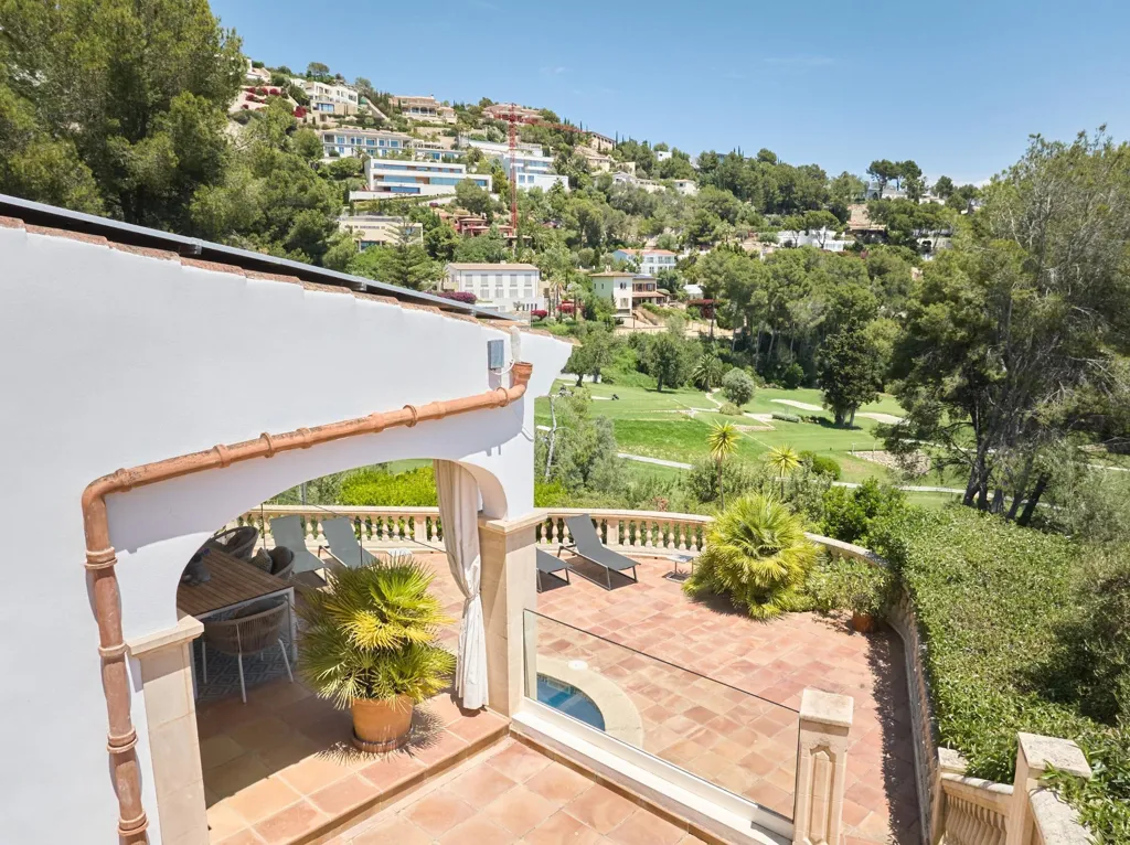 Terrass - Luxury Villa with Golf Views in Son Vida