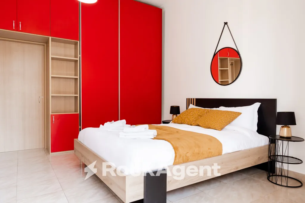 Schlafzimmer - 2-Bedroom Apartment with Balcony in Rome