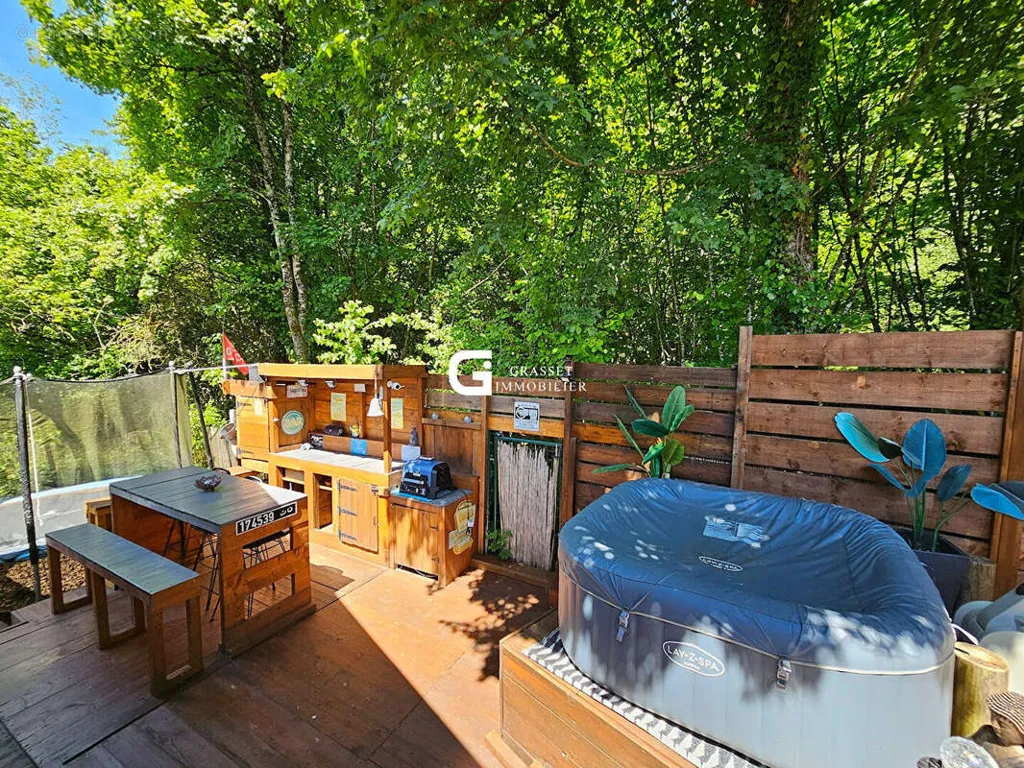 Terrazza - House with Pool and Forest View in Geilles