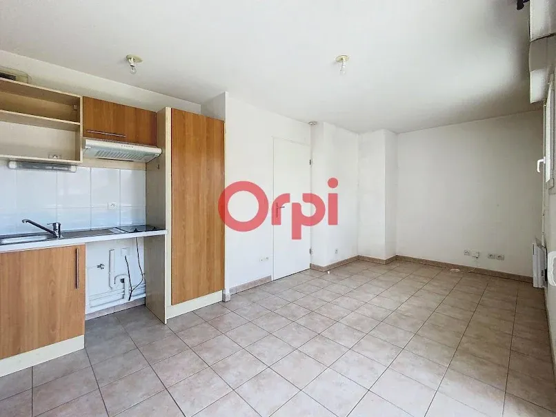 Cucina - Modern Flat with Balcony in Vichy