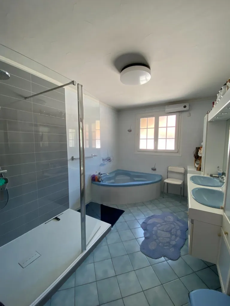 Vannitoad - Spacious House with Pool in Torsac